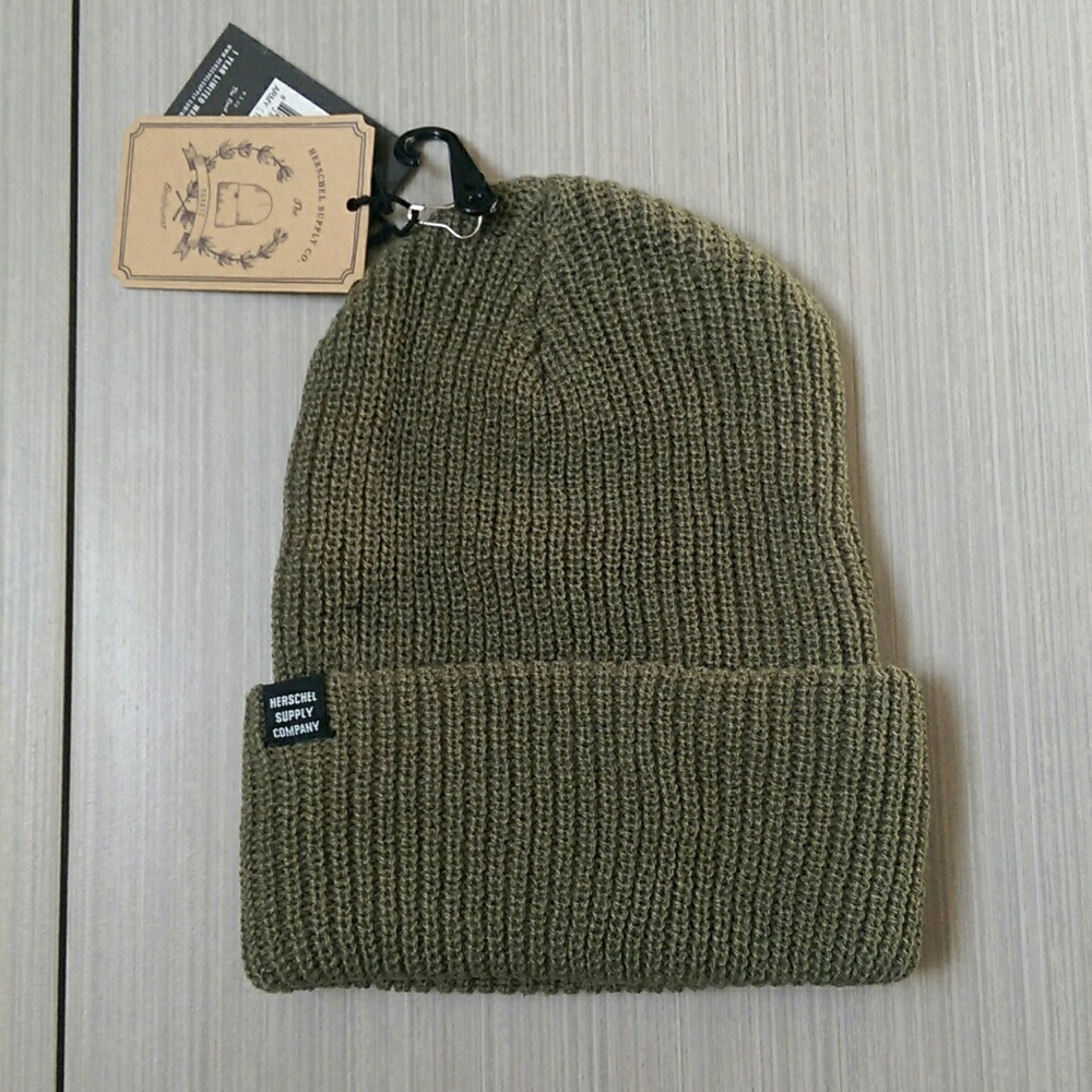 Herschel Supply Company beanie
